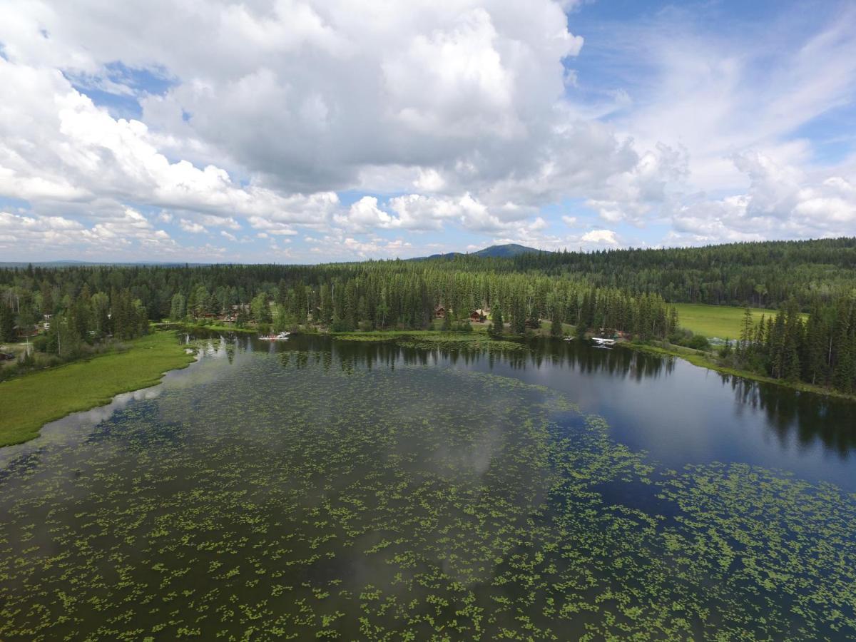 Lac La Hache Ten-Ee-Ah Lodge & Campground מראה חיצוני תמונה