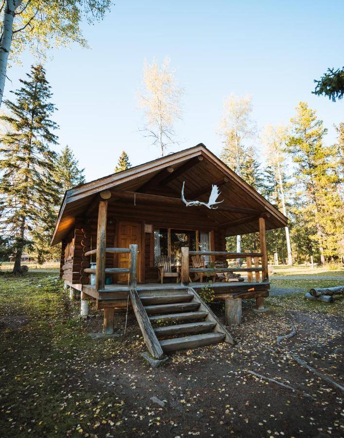 Lac La Hache Ten-Ee-Ah Lodge & Campground מראה חיצוני תמונה