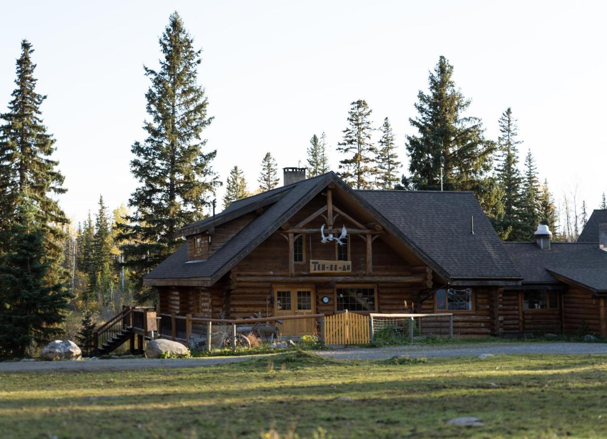 Lac La Hache Ten-Ee-Ah Lodge & Campground מראה חיצוני תמונה