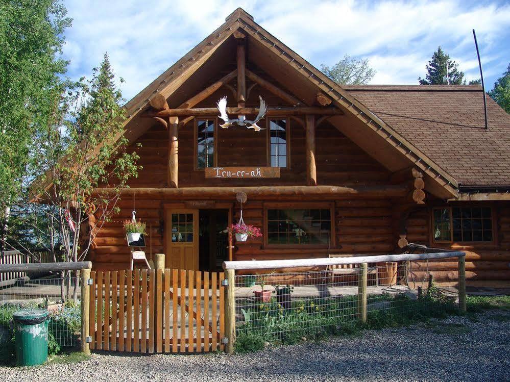 Lac La Hache Ten-Ee-Ah Lodge & Campground מראה חיצוני תמונה