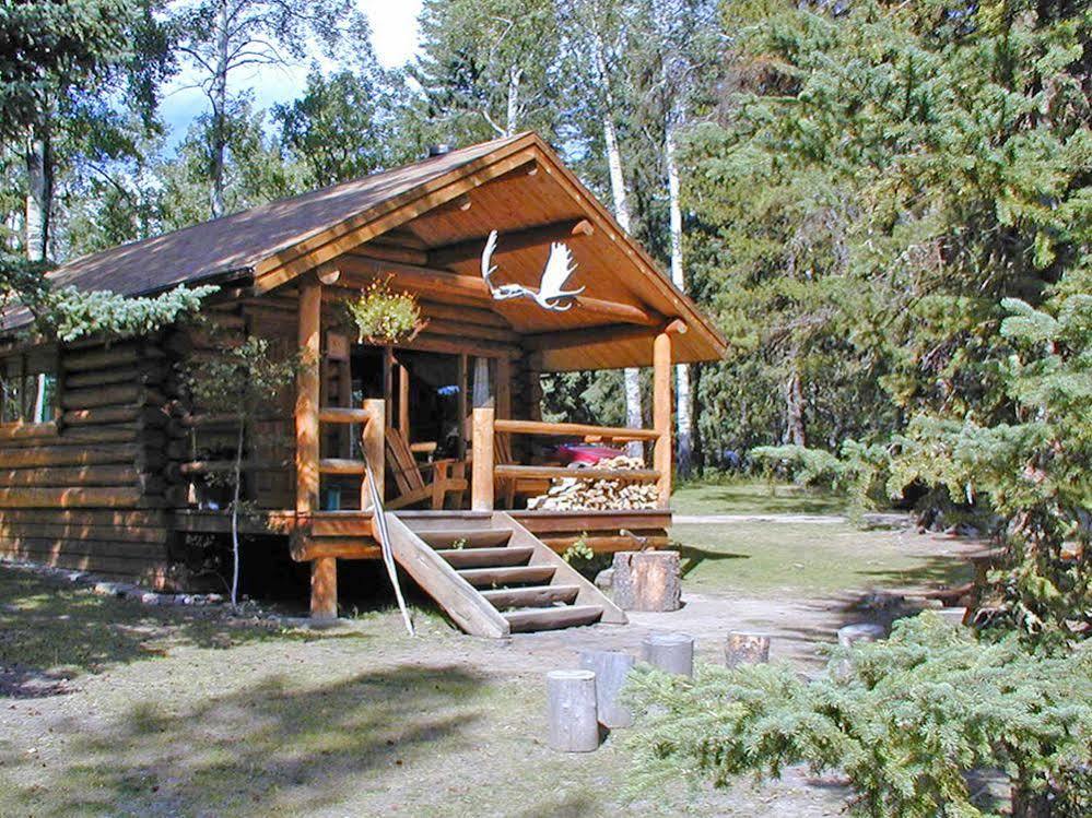 Lac La Hache Ten-Ee-Ah Lodge & Campground מראה חיצוני תמונה